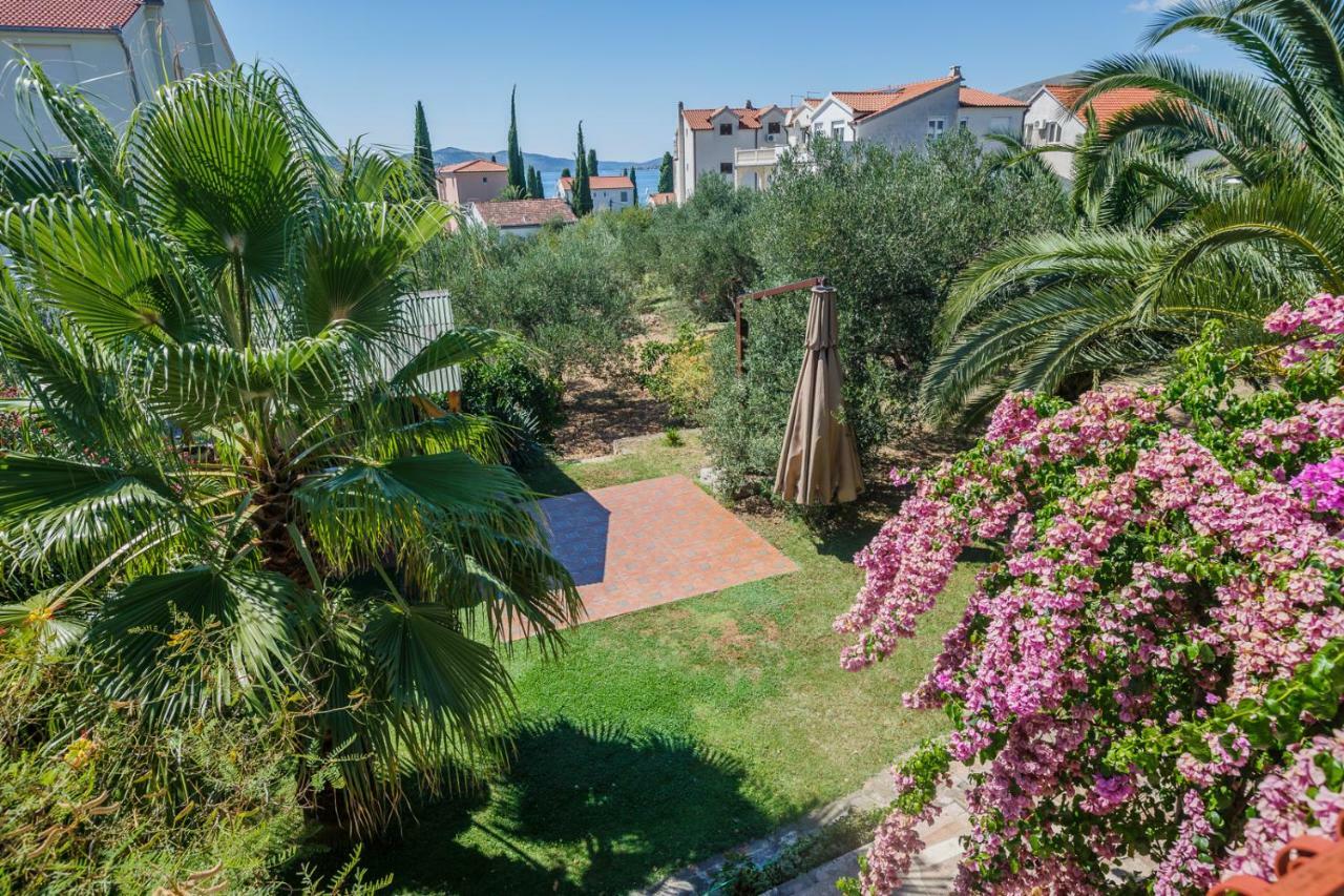 Oaza Mira Villa Trogir Exterior photo